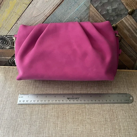 Universal Thread Pink Shoulder Bag with Gold-Tone Chain - Picture 2 of 5